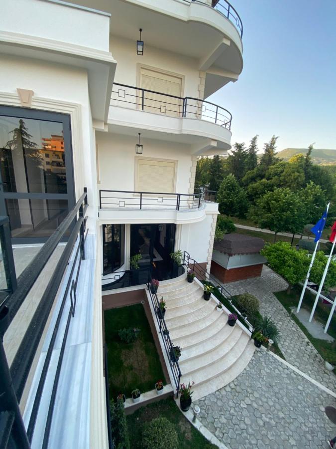 Garden Boutique Hotel Elbasan Luaran gambar