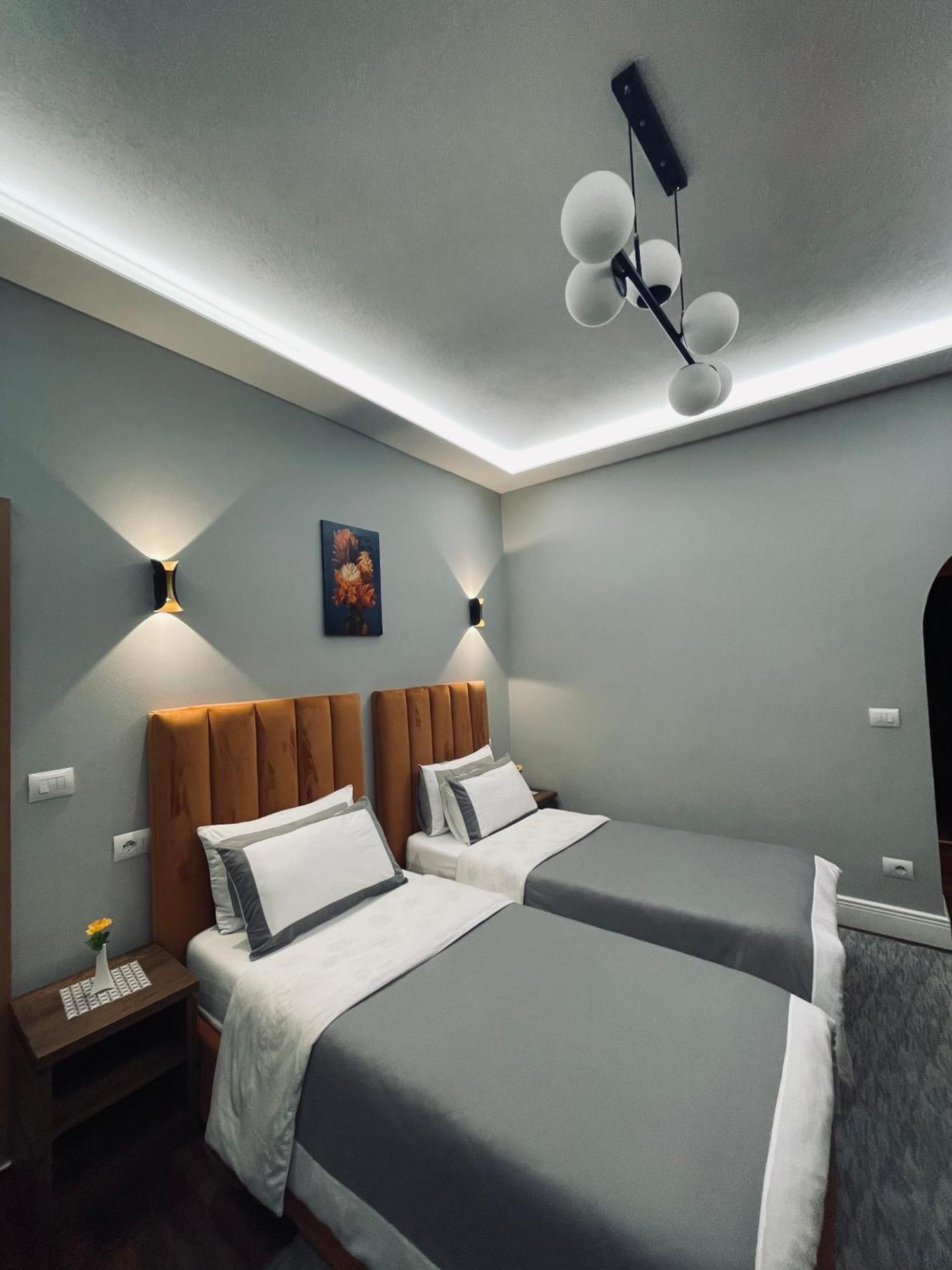 Garden Boutique Hotel Elbasan Luaran gambar